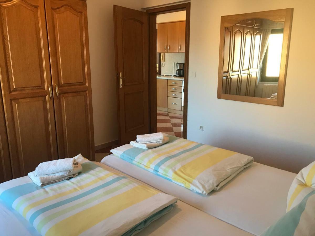 Amado/lozic Apartment Zadar