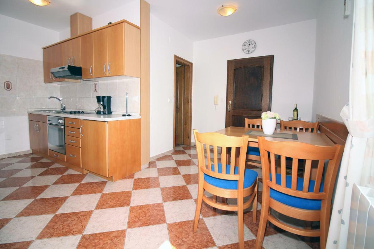 Amado/lozic Apartment Zadar