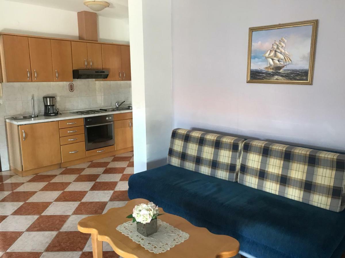 Amado/lozic Apartment